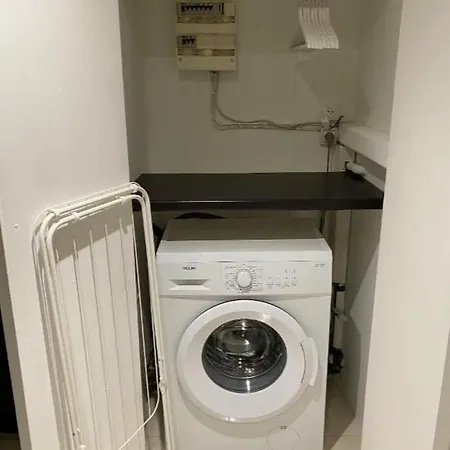 شقة A Modern Recently Renovated, 7 Min To نيس