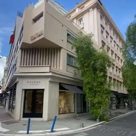 شقة A Modern Recently Renovated, 7 Min To *